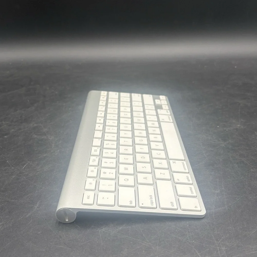 Genuine Apple Bluetooth Wireless Keyboard, Aluminum Model A1314